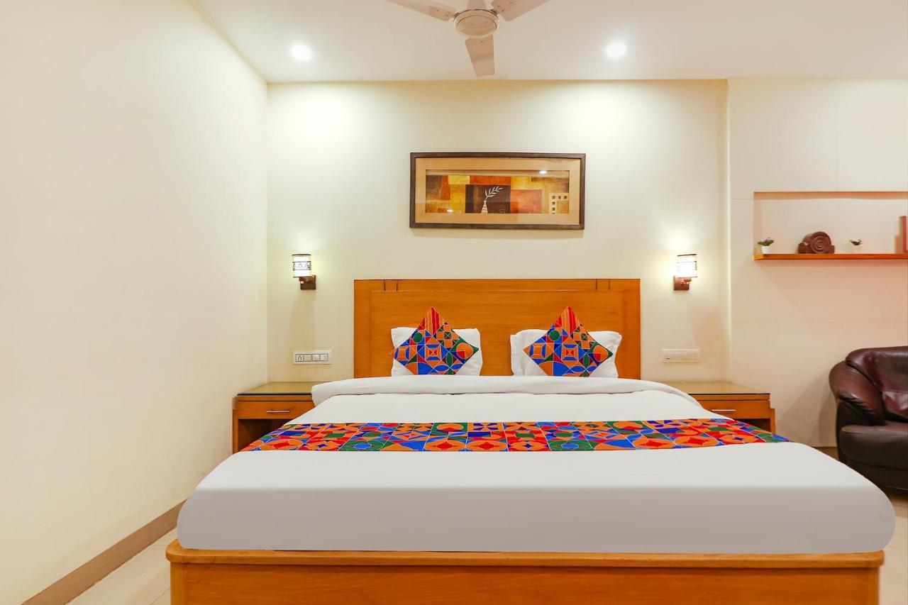 Fabhotel A&M - Nr Lv Prasad Institute, Banjara Hills Хидерабад Екстериор снимка