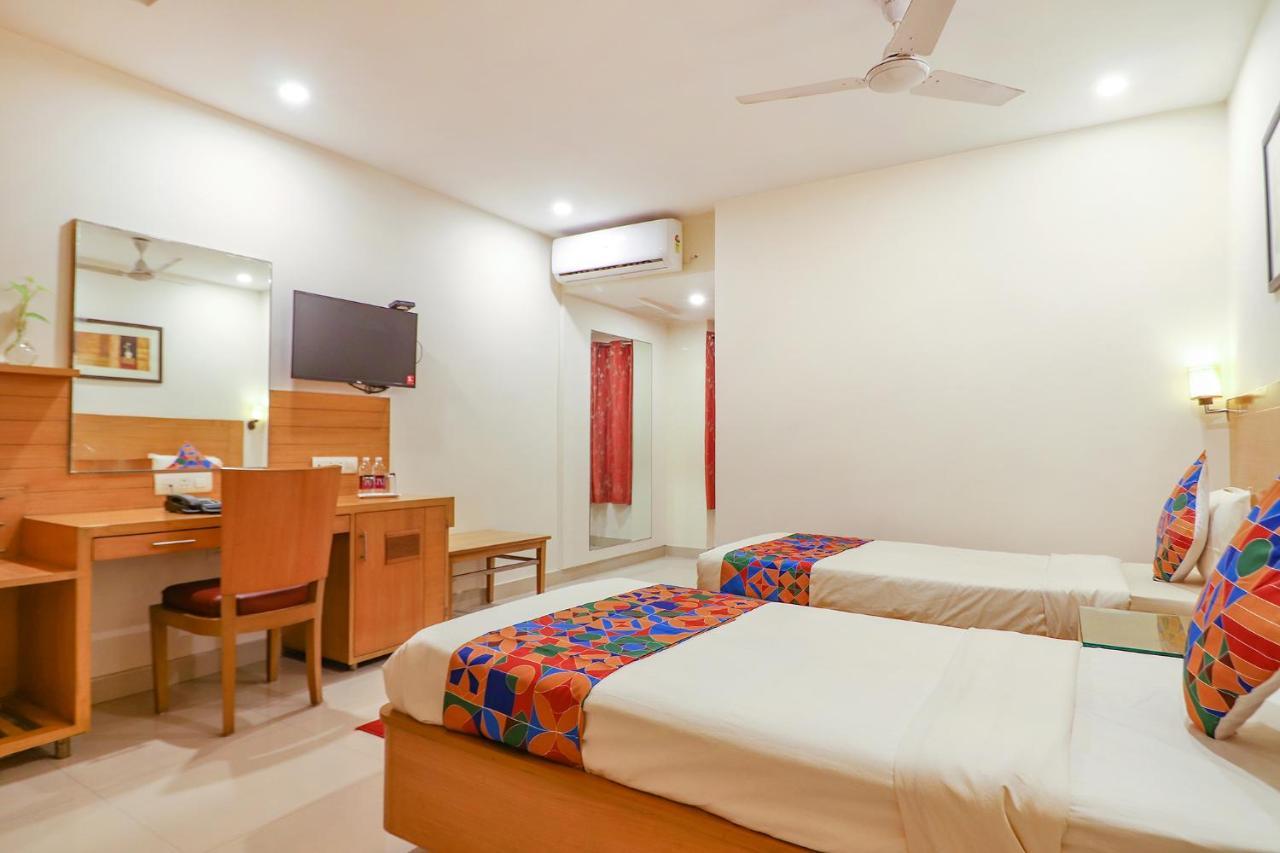 Fabhotel A&M - Nr Lv Prasad Institute, Banjara Hills Хидерабад Екстериор снимка