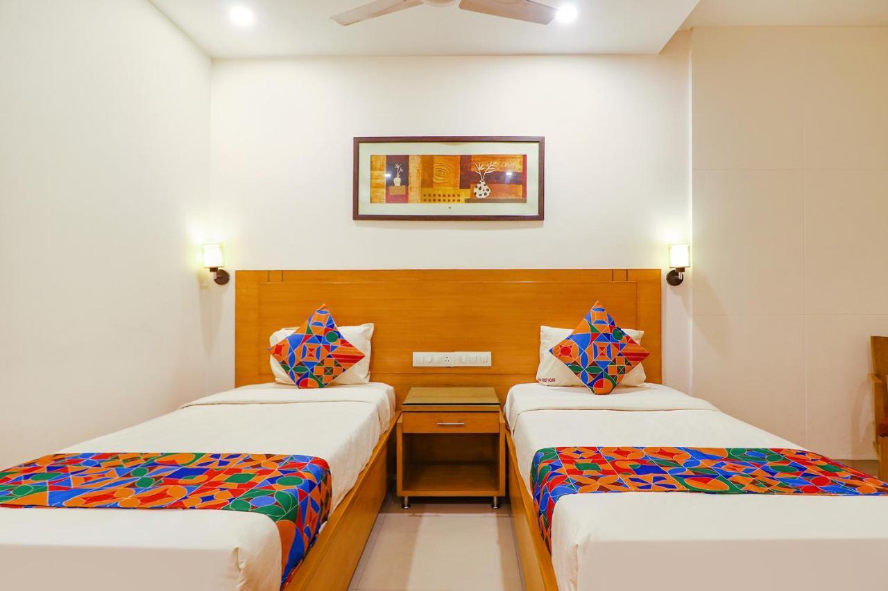 Fabhotel A&M - Nr Lv Prasad Institute, Banjara Hills Хидерабад Екстериор снимка